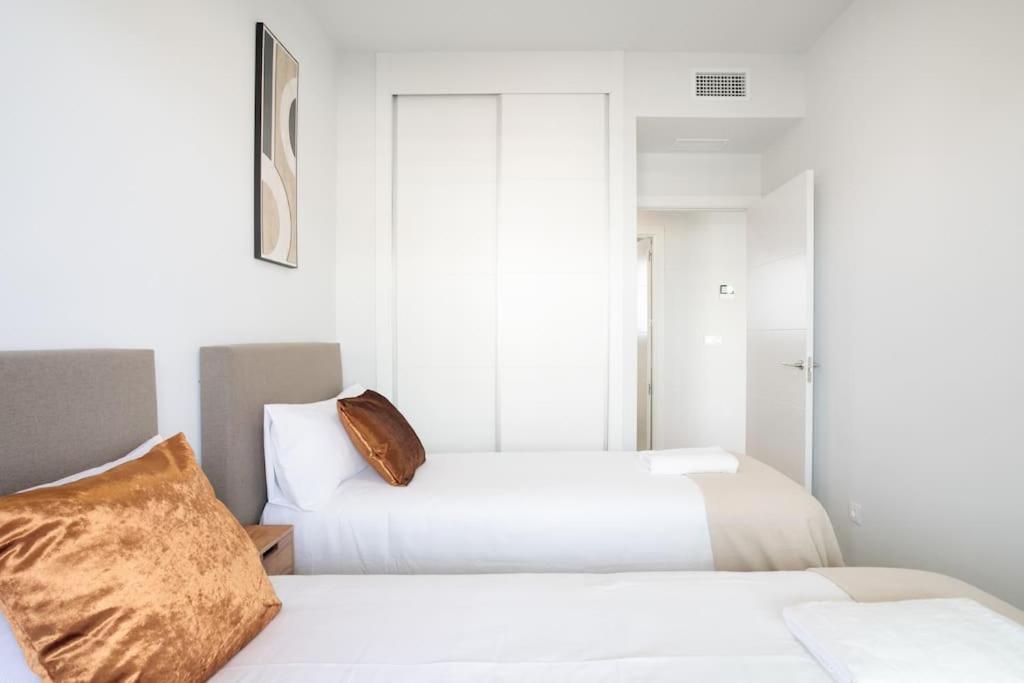 Arenales Terrace Refugee New Apartment With Pool And Gym Arenales del Sol Exterior photo